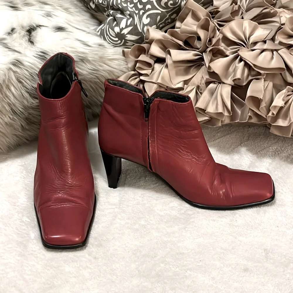Pollini Vintage Woman’s Red Leather Heeled Ankle Boots Sz 36